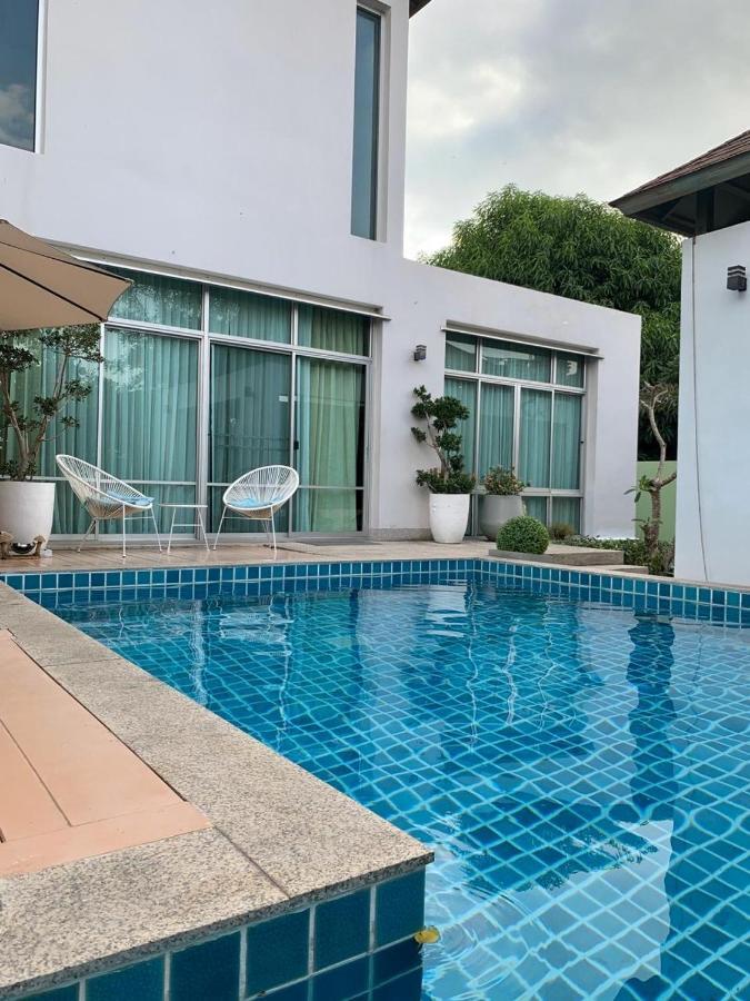 Holiday Pool Villa Na Jomtien Εξωτερικό φωτογραφία